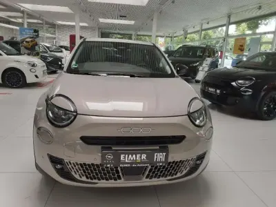 Gebraucht Fiat 600 Icon 114 kW (156 PS) 2026 Cappuccino SUV
