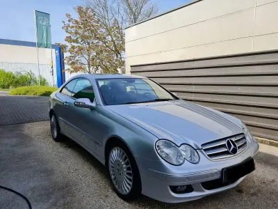 Gebraucht Mercedes CLK220 150 PS (110 kW) 2007 Silber Coupé