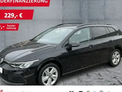 Gebraucht VW Golf VIII Life 150 PS (110 kW) 2022 Schwarz Kombi