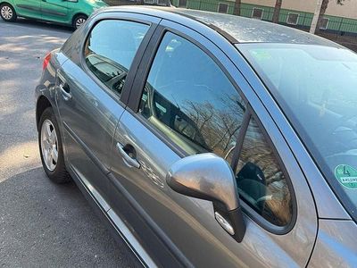 Gebraucht Peugeot 207 105 PS (77 kW) 2009 Grau Kleinwagen