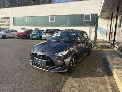 Neu Toyota Yaris Hybrid 116 PS (85 kW) 2026 Marlingrau metallic Limousine