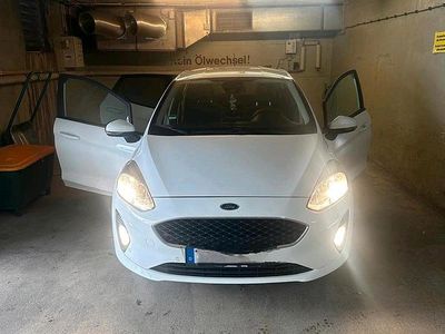 Gebraucht Ford Fiesta Cool & Connect 86 PS (63 kW) 2018 Weiß Kleinwagen