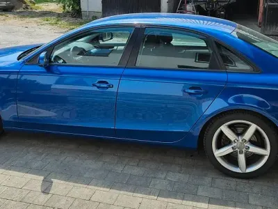 Gebraucht Audi A4 Ambition 160 PS (117 kW) 2011 Blau Limousine