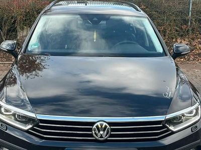 Gebraucht VW Passat 150 PS (110 kW) 2019 Schwarz Limousine
