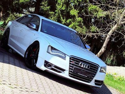 Second-hand Audi S8 Exclusive 519 CP (381 kW) 2013 Alb Berlinǎ