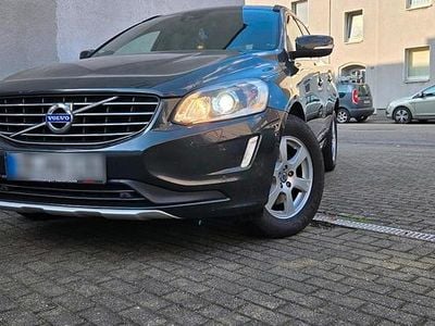 Gebraucht Volvo XC60 163 PS (119 kW) 2013 Grau SUV