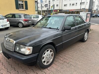 Usata Mercedes 190 94 CV (69 kW) 1991 Nero Berlina
