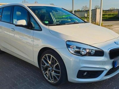 BMW 218