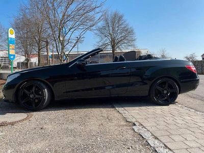 Gebraucht Mercedes E250 204 PS (150 kW) 2010 Schwarz Cabrio