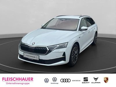 Weiss Gebraucht 2025 Skoda Octavia Tour Kombi | 34.970 € (Fairer Preis)