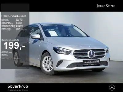 Gebraucht Mercedes B200 150 PS (110 kW) 2022 Silber Kleinwagen