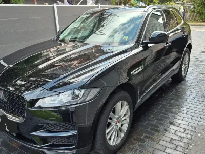 Gebraucht Jaguar F-Pace Portfolio 179 PS (131 kW) 2017 Schwarz SUV