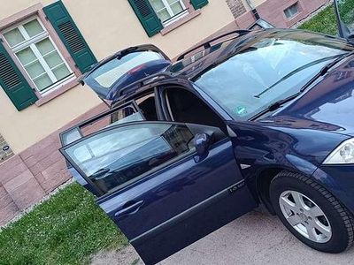 Blau Gebraucht 2004 Renault Mégane GrandTour Privilege Kombi | 2.650 €