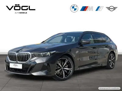 Neu BMW 540 M Sport 303 PS (222 kW) 2026 Sophistograu brillanteffekt Kombi