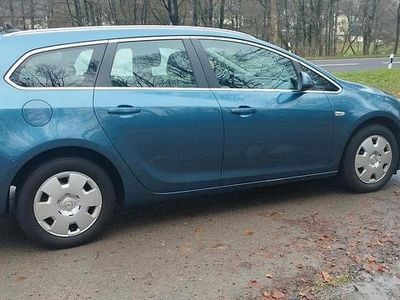 Blau Gebraucht 2016 Opel Astra Kombi | 6.000 € (Guter Preis)