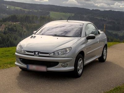 Gebraucht Peugeot 206 CC Quiksilver 109 PS (80 kW) 2004 Silber Cabrio