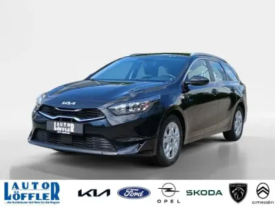 Gebraucht Kia Ceed Vision 140 PS (102 kW) 2024 Zilinaschwarz (metallic) Kleinwagen