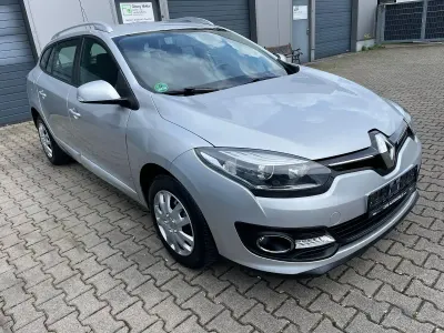 Usata Renault Mégane GrandTour Initiale Paris 110 CV (80 kW) 2015 Argento Station wagon