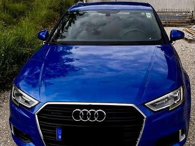 Gebraucht Audi A3 Sport 184 PS (135 kW) 2018 Blau Limousine