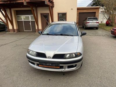 Gebraucht Mitsubishi Carisma 122 PS (89 kW) 2004 Silber Limousine