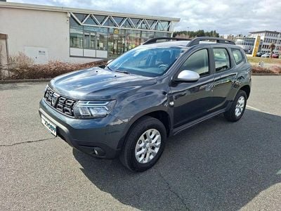 Gebraucht Dacia Duster Comfort 131 PS (96 kW) 2022 Grau SUV