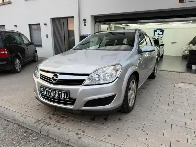 Gebraucht Opel Astra Edition 120 PS (88 kW) 2008 Silber Limousine