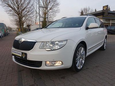 Gebraucht Skoda Superb Elegance 170 PS (125 kW) 2012 Weiß Kombi