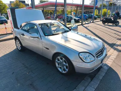 Gebraucht Mercedes SLK230 193 PS (141 kW) 1999 Silber Cabrio