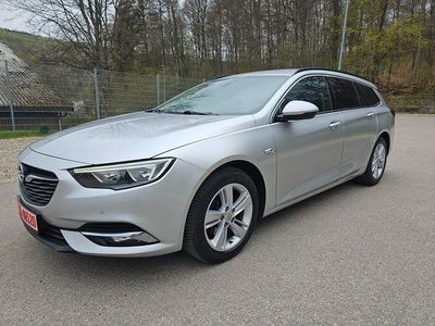 Usado Opel Insignia 170 HP (125 kW) 2018 Prateado Sedan