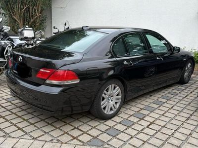 BMW 750