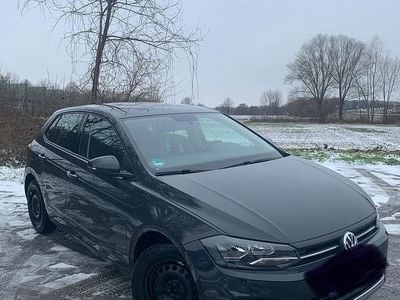 Grau Gebraucht 2019 VW Polo Kleinwagen | 13.200 € (Guter Preis)