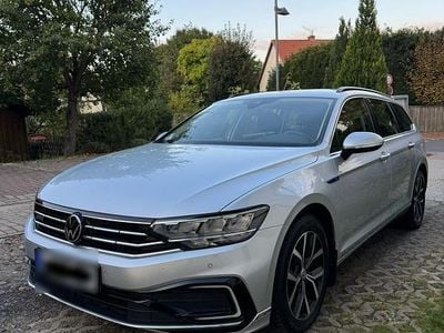 Gebraucht VW Passat GTE 156 PS (114 kW) 2021 Silber Kombi