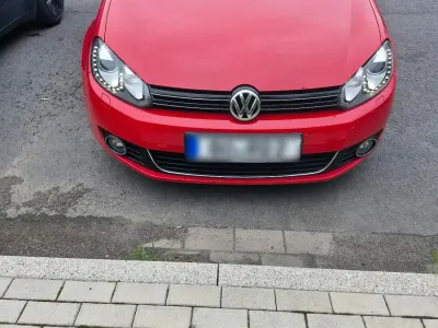 Gebraucht VW Golf VI 122 PS (89 kW) 2011 Rot Kleinwagen