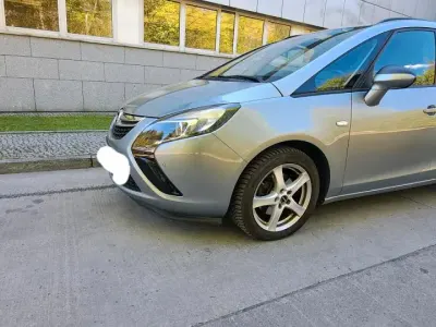 Gebraucht Opel Zafira Tourer 140 PS (102 kW) 2012 Silber Van / Kleinbus