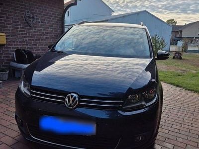 Second-hand VW Touran 140 CP (102 kW) 2013 Albastru Monovolum