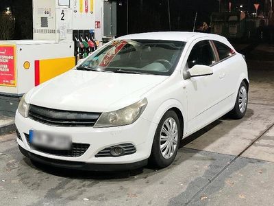 Weiß Gebraucht 2008 Opel Astra GTC Kleinwagen | 2.000 € (Etwas zu teuer)