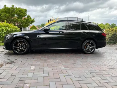 Gebraucht Mercedes C220 194 PS (142 kW) 2020 Schwarz Kombi