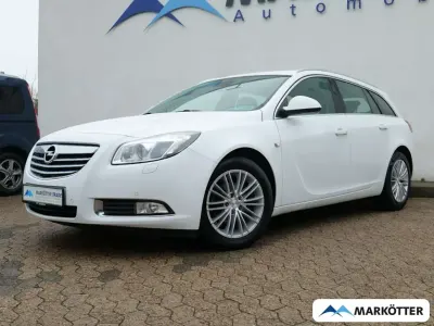 Gebraucht Opel Insignia Edition 131 PS (96 kW) 2012 Weiß Kombi