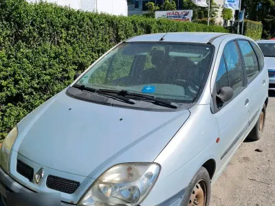 Usata Renault Scénic 70 CV (51 kW) 2002 Grigio Monovolume