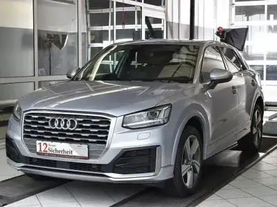 Gebraucht Audi Q2 Basis 116 PS (85 kW) 2020 Silber SUV