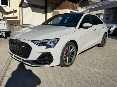 Gebraucht Audi S3 Ambiente 333 PS (244 kW) 2025 Grau Limousine