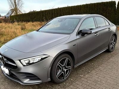 Gebraucht Mercedes A250 AMG line 160 PS (117 kW) 2021 Grau Limousine