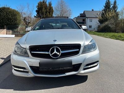 Mercedes 220