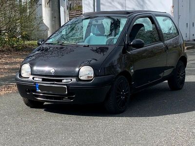 gebraucht Renault Twingo No Clio. Servo 5 Gang TÜV 03.02025