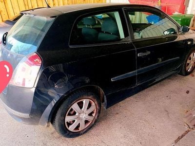 Second-hand Fiat Stilo 95 CP (69 kW) 2004 Negru Hatchback