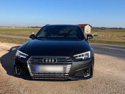 Gebraucht Audi A4 Sport 231 PS (169 kW) 2019 Grau Kombi