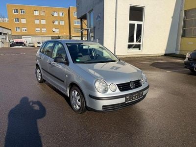 Silber Gebraucht 2002 VW Polo Comfortline Limousine | 1.950 € (Fairer Preis)