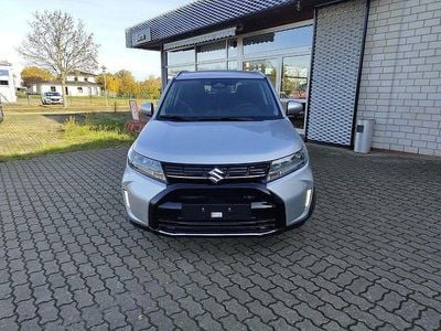 Neu Suzuki Vitara Comfort 109 PS (80 kW) 2025 Silber SUV