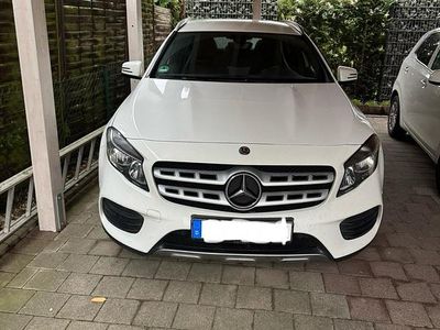 Mercedes GLA220