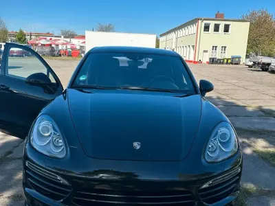 Second-hand Porsche Cayenne 245 CP (180 kW) 2013 Negru SUV